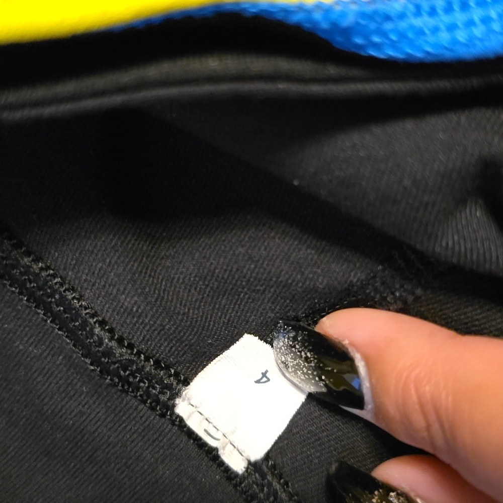 Lululemon Reversible capri - Picture 6 of 6
